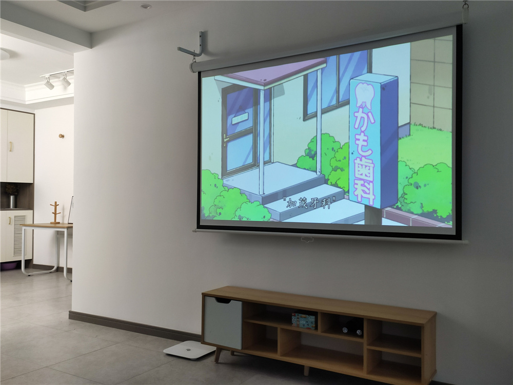 将电影院放进口袋里？天猫精灵“小白盒”便携智能投影仪评测