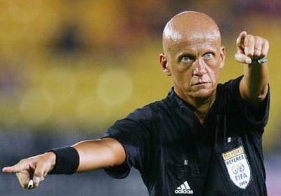 足球常见犯规动作以及判罚,足球红黄牌判罚规则