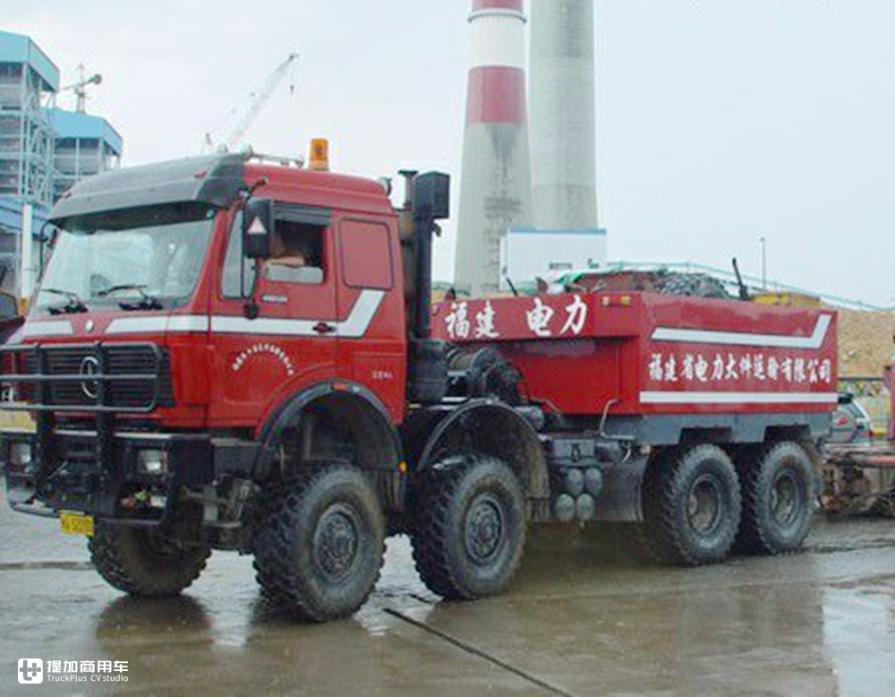 当年国家建设的主力军，排量达惊人的18升，实拍奔驰NG4850大件车