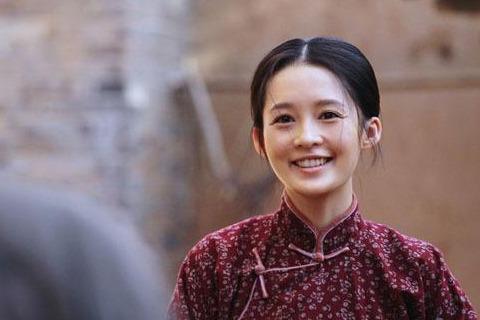 莫言创作《丰乳肥臀》时,初读《白鹿原》,莫言表示:被怔住了