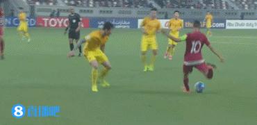 武磊十二强赛中国对卡塔尔,2017武磊世预赛2:0卡塔尔进球