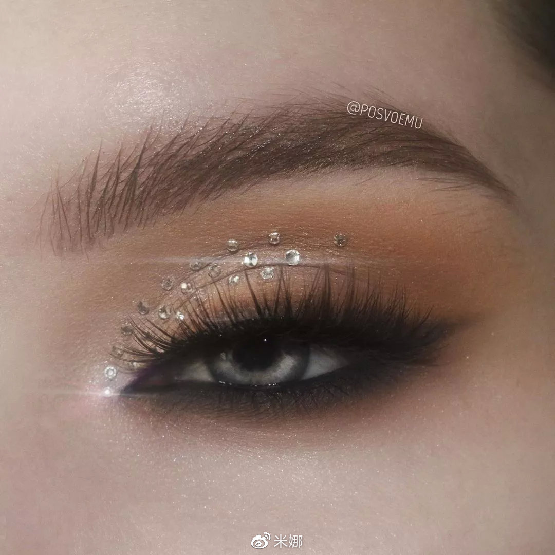 泫雅ins晒美照,泫雅携新作品回归