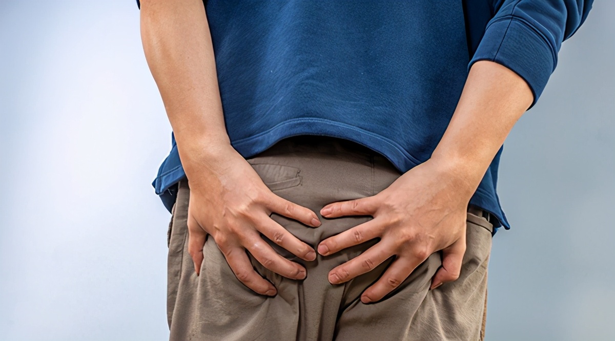 痔疮露出来用痔疮栓还是痔疮膏,痔疮用痔疮栓还是痔疮膏效果好