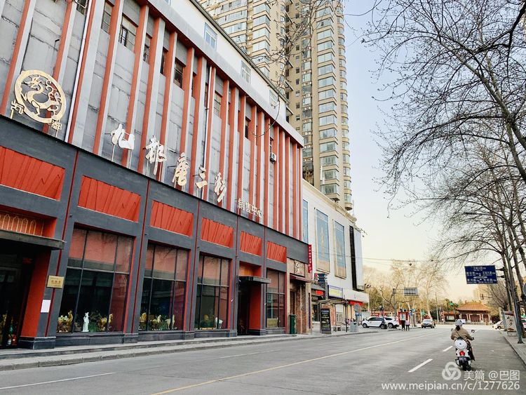 上阳宫到百货楼,疫情下逛西工,期待小街锅贴,王城广场听戏