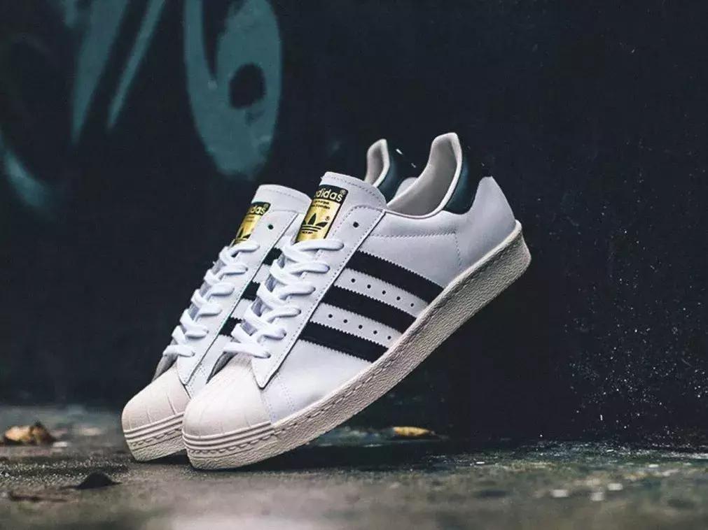 脚感舒服的时尚百搭鞋推荐adidas,adidas性价比较高的鞋款推荐