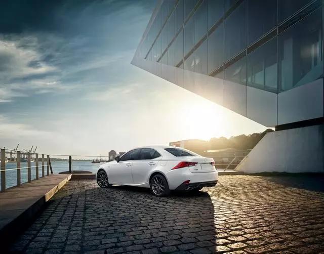 全新2020款雷克萨斯ISFSPORTBlackline特别版亮相，限量900台