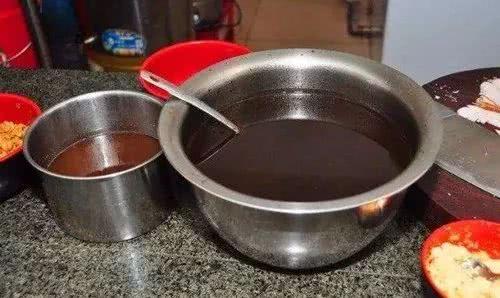 卤菜放红曲米会使卤水发酸吗,卤水发黑发酸是什么原因