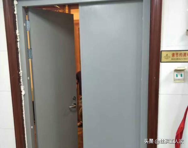 装室内门框为啥打发泡胶,装门打发泡剂耐用吗