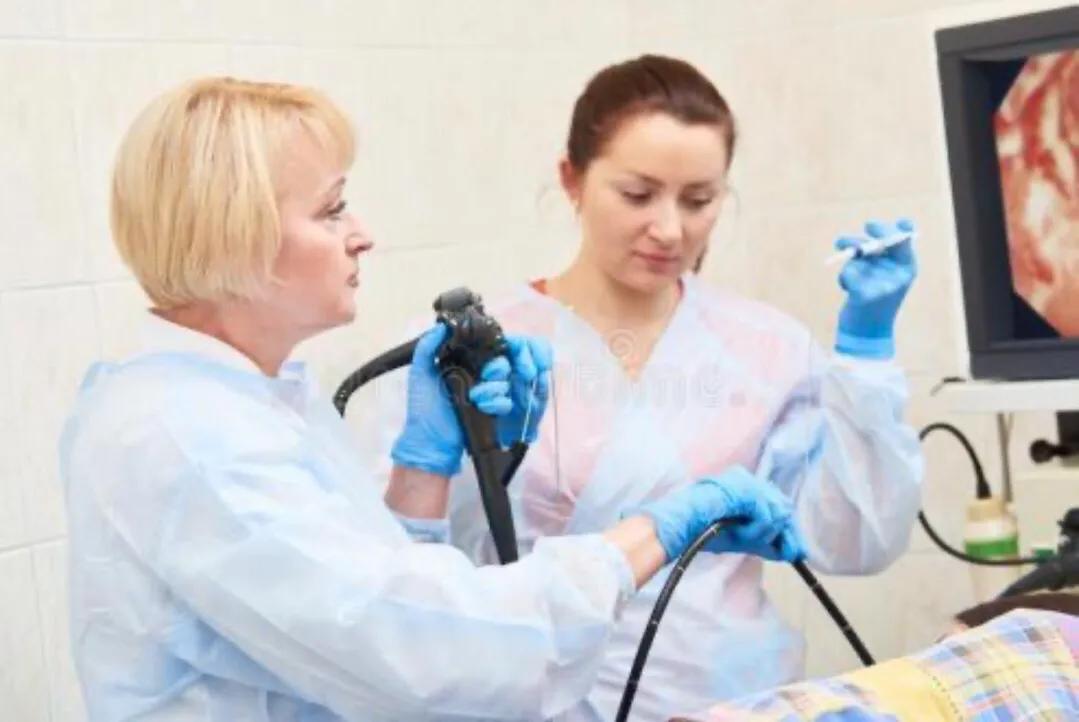 宝宝误服烧碱,错误做法导致二次伤害!