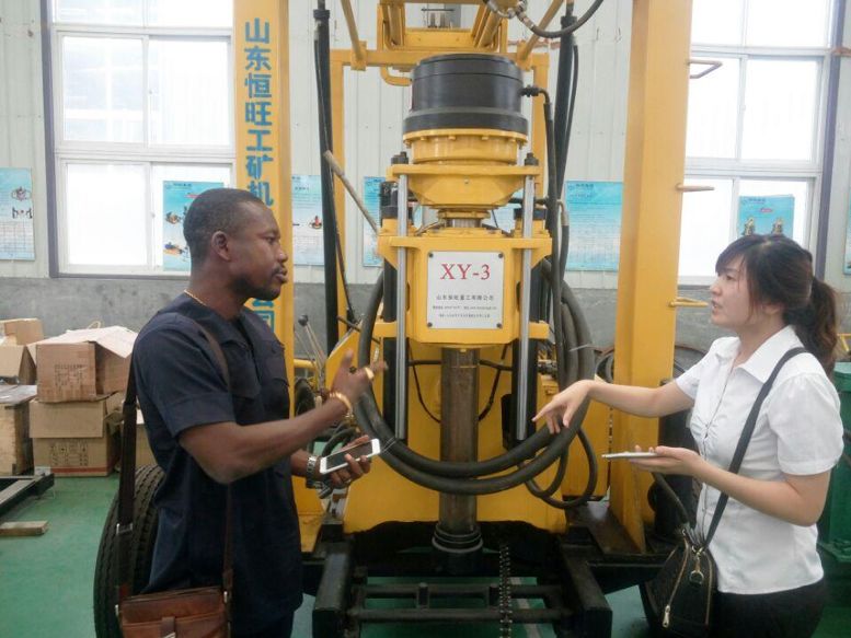 被煤老板搞趴下的山东小伙，在非洲贫民窟卖打井机，年销半亿