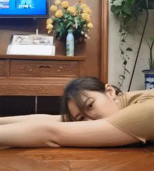 肚子大了，该怎么和家里人解释啊！哈哈哈让你再吃那么多...