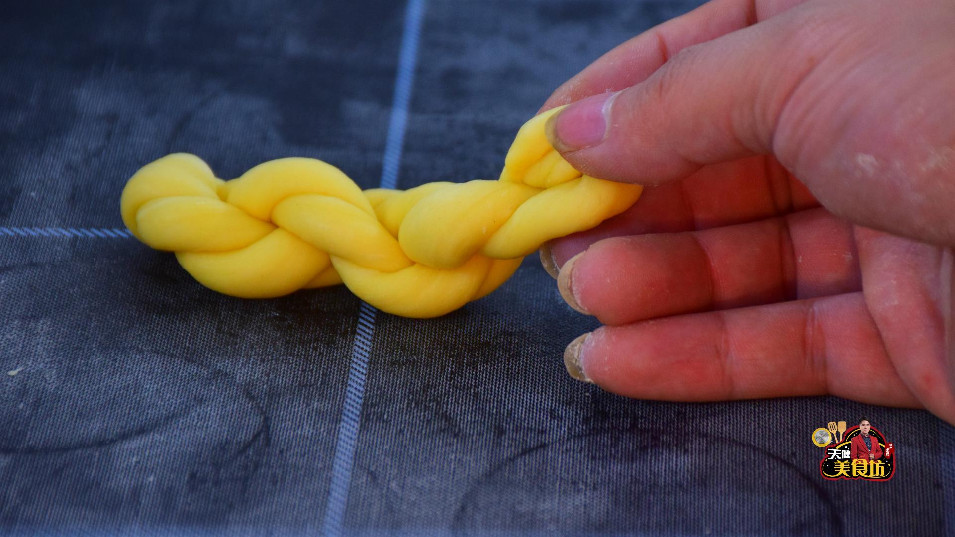 麻花怎么做好吃又酥脆视频,麻花怎么做好吃又简单酥脆