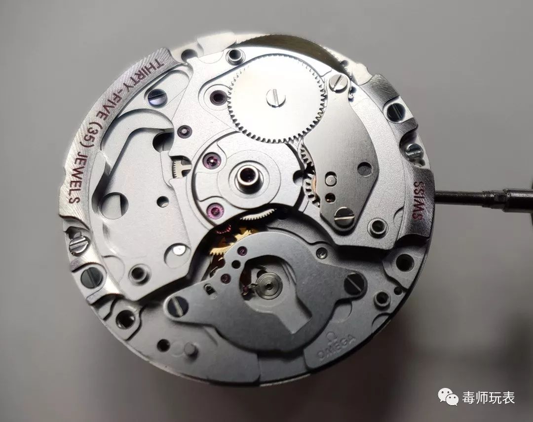 拆解欧米茄海马300机芯图,vs厂欧米茄海马300机芯