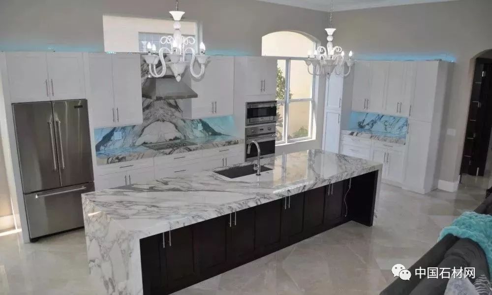 厨房多色台面,最流行的厨房大理石台面
