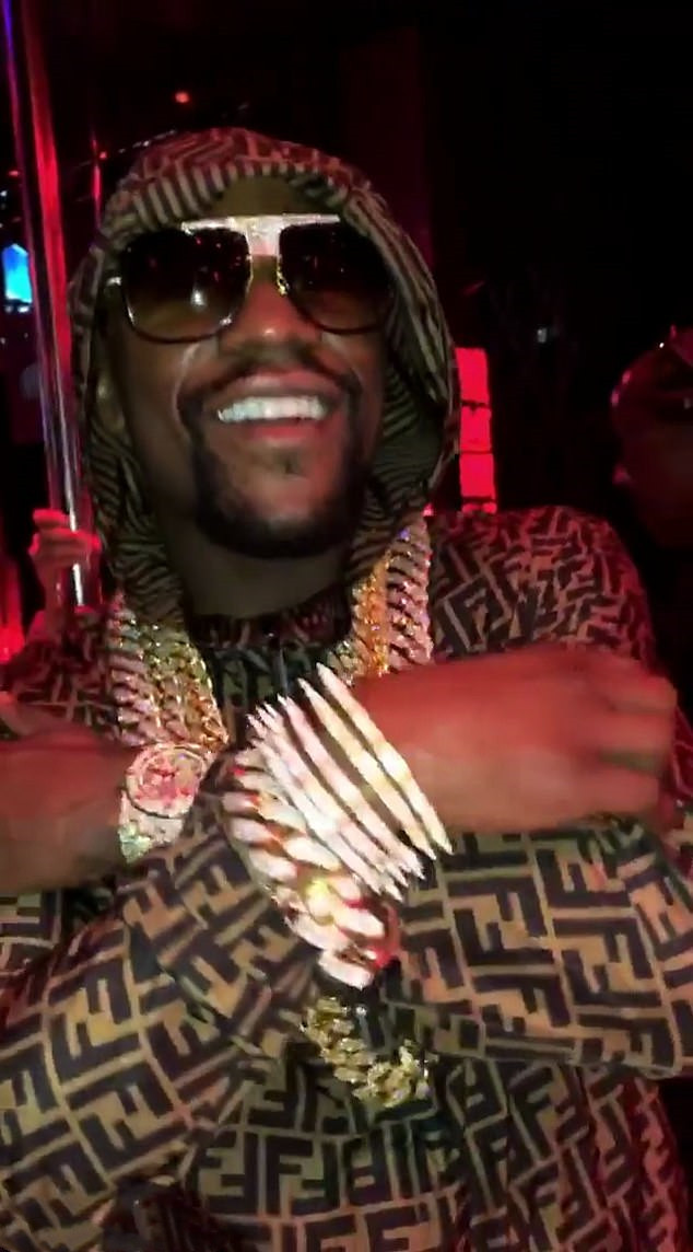 拳王梅威瑟豪车大曝光,梅威瑟豪车豪宅飞机