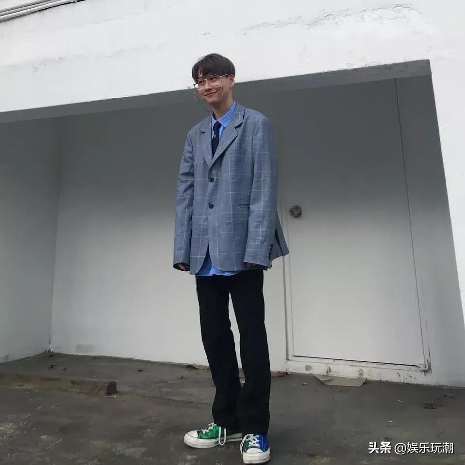 韩国穿搭必备单品,韩国博主慵懒随性的秋季穿搭范本