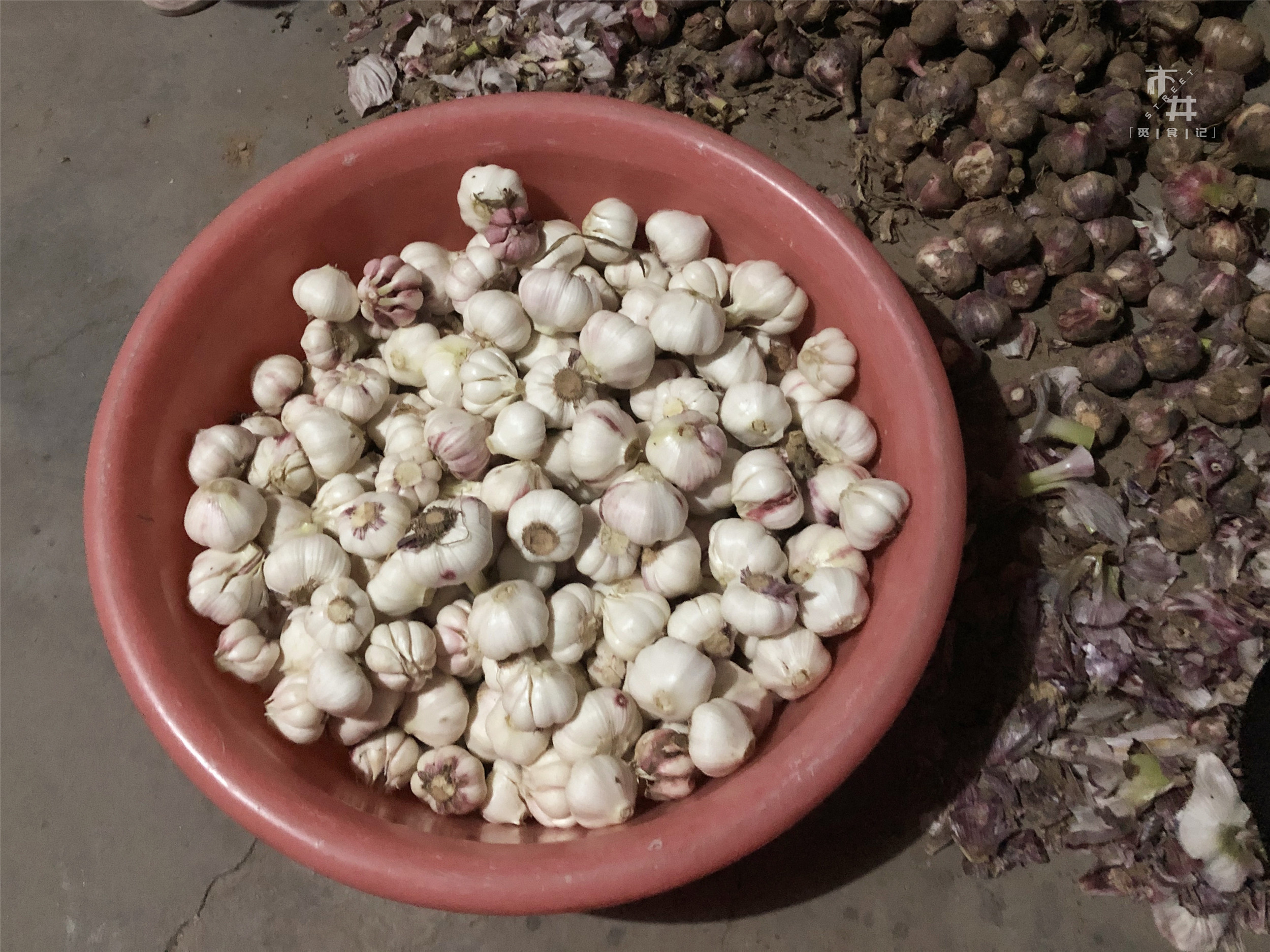 六斤蒜腌糖蒜的正确方法,10斤蒜腌糖蒜方法