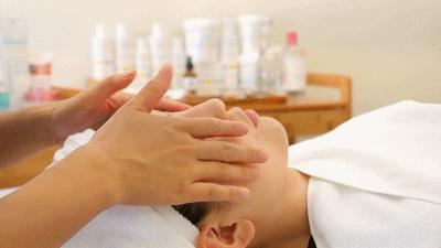 街上的祛斑店铺靠谱吗,祛痘加盟店是坑吗