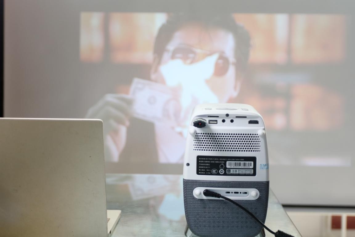 泰捷weboxt1投影仪对比极米,泰捷weboxt1投影仪和天猫魔屏对比