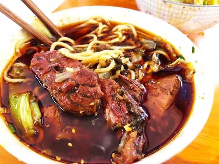 重庆各个区域好耍好吃的推荐,重庆哪有好吃好玩的地方