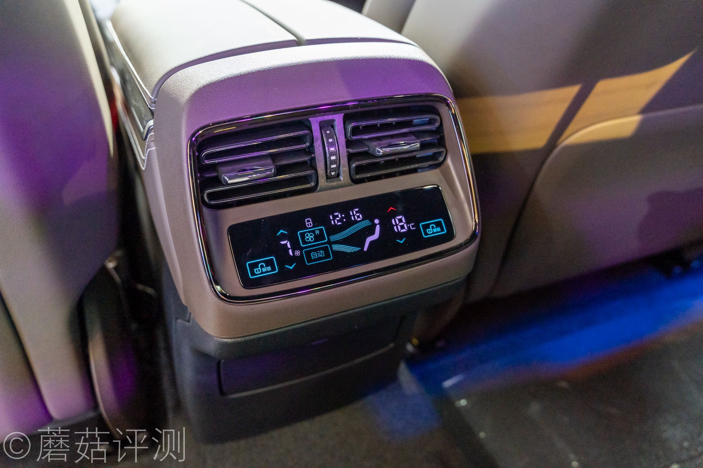 又有啥好玩的？蘑菇带你逛ChinaJoy2021，硬件、车和漂亮的小姐姐