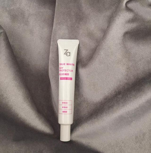 兰芝隔离如何用不卡粉,纽西之谜隔离霜好用还是兰芝好用