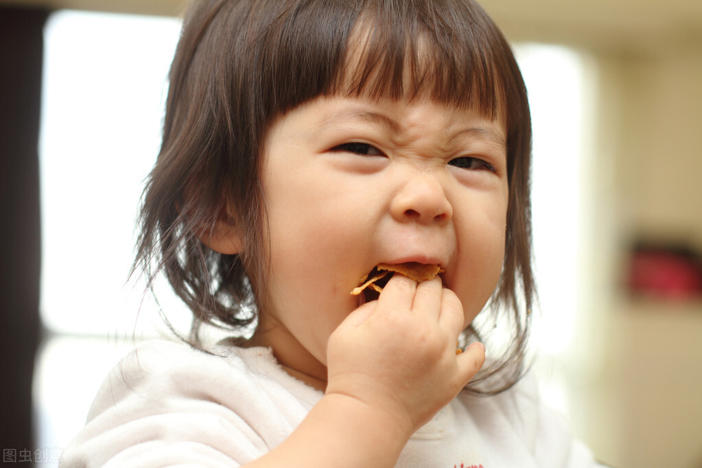 孩子不爱吃饭每天逼着吃会怎么样,小孩拒绝吃东西