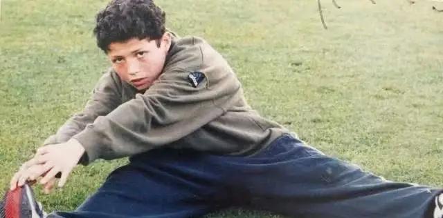 老将志不熄，身披斑马衣，逆境不低头，唯有CR7