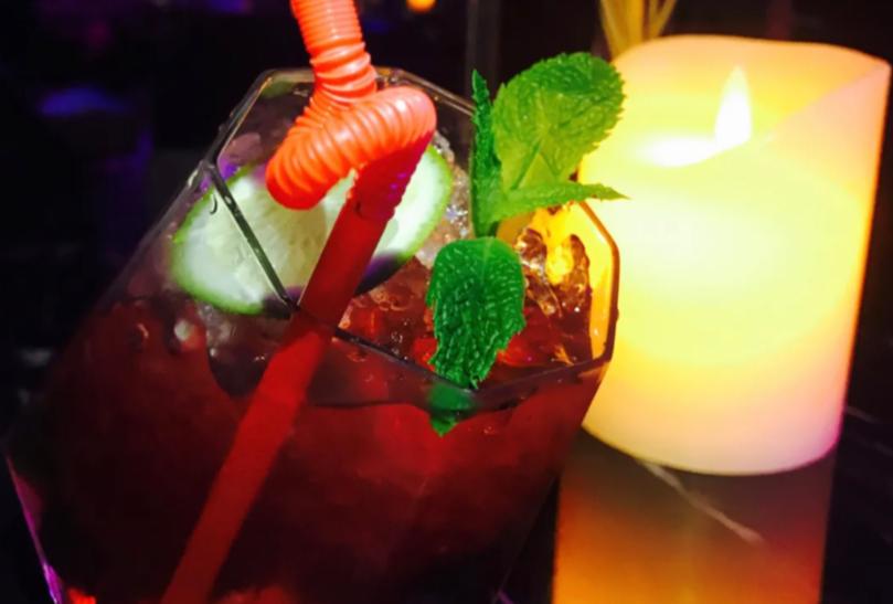 “当当......”快上车，成都的夜生活开始了