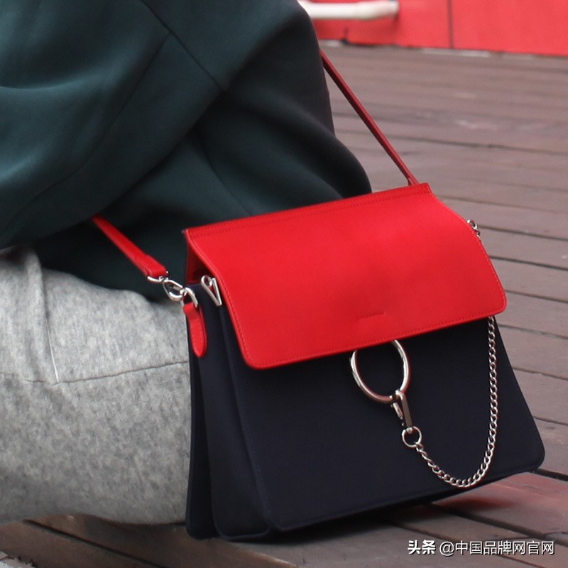 女包种类及适合风格,今年最流行的女包款式有哪些