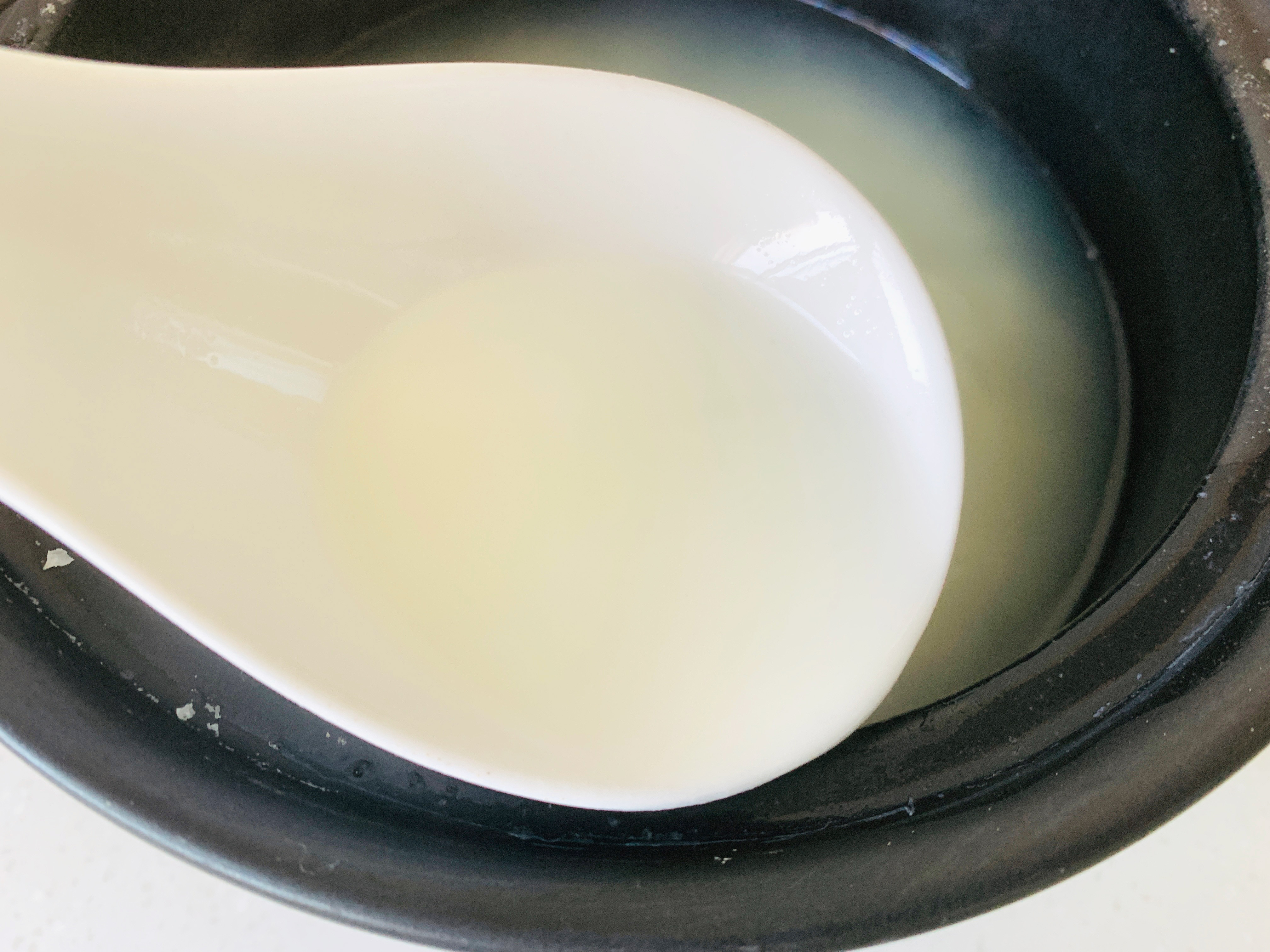 新砂锅第一次怎么用才不开裂,新买的砂锅怎么开锅防裂