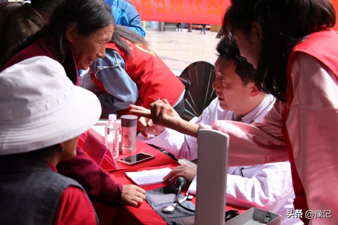 他与胰腺癌抗争了15个月，活成了人们心中的最好仁医