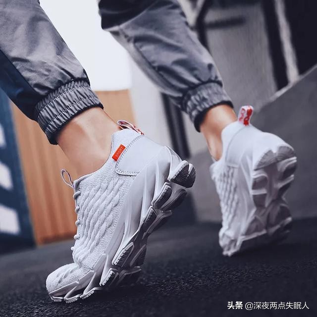 曾被称为运动鞋里程碑的刀锋鞋卷土重来，平替版仅需百元+
