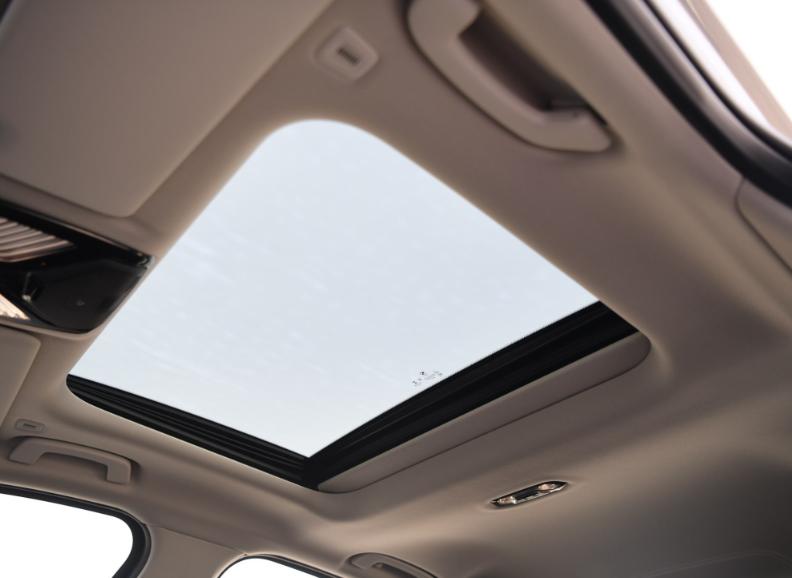 宝马3系330lim运动曜夜版介绍,宝马3系330i运动曜夜套装