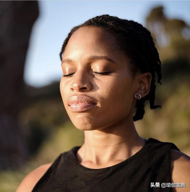 使元气通道畅通无阻之瑜伽清理经络调息法增强肺部功能抵抗疫病