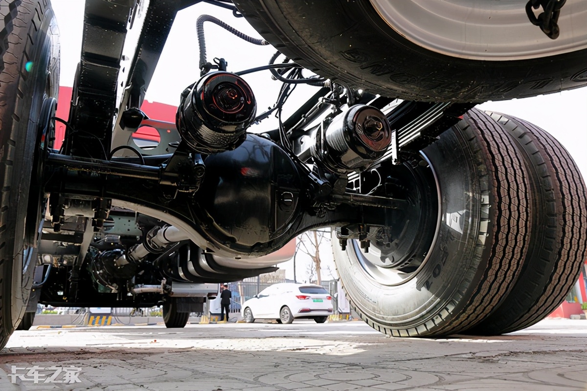 底盘高性价比高的车8万左右,底盘高价格便宜的7座车