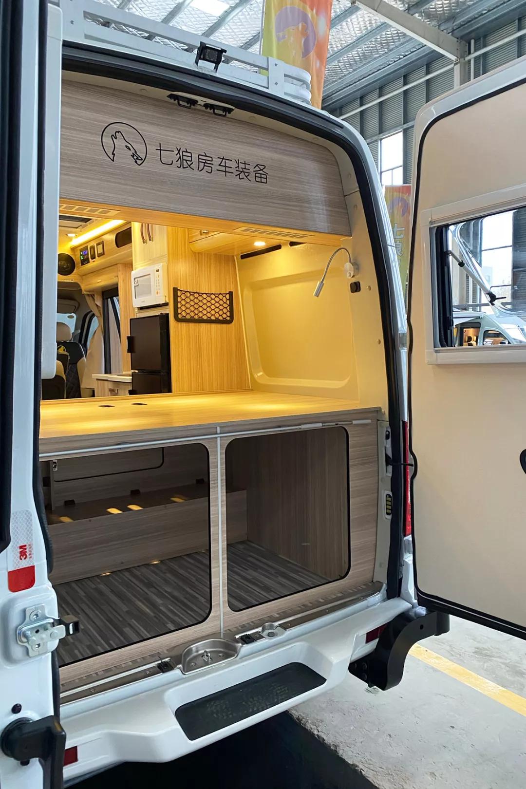 21款上汽大通原厂v80b型房车,六座六卧大通v80长轴高顶b型房车