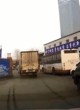 球不是这样踢滴搞笑图片,足球趣图搞笑图片