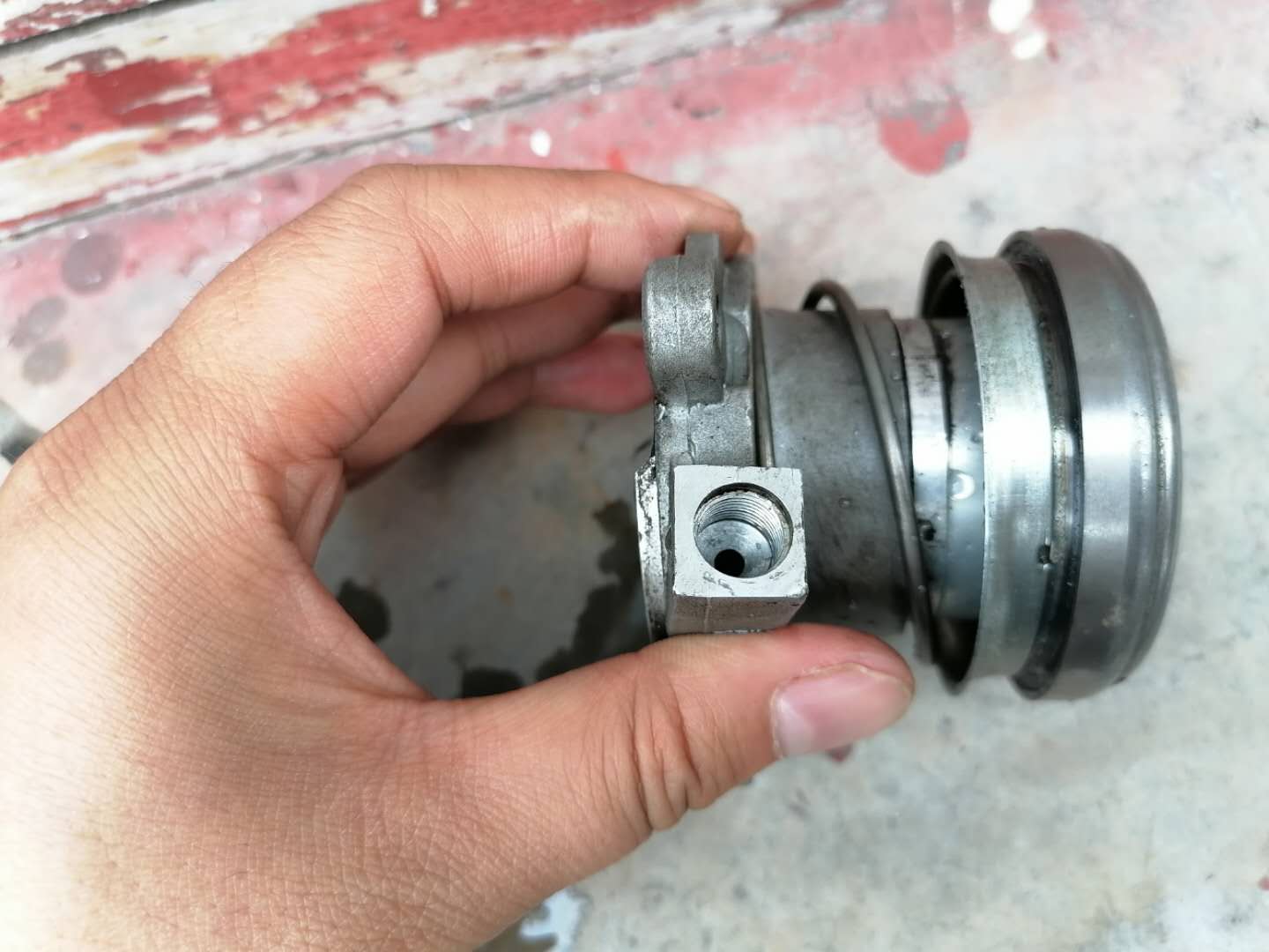 科鲁兹换了离合分泵挂挡不会走,科鲁兹分离轴承老是泄压怎么回事