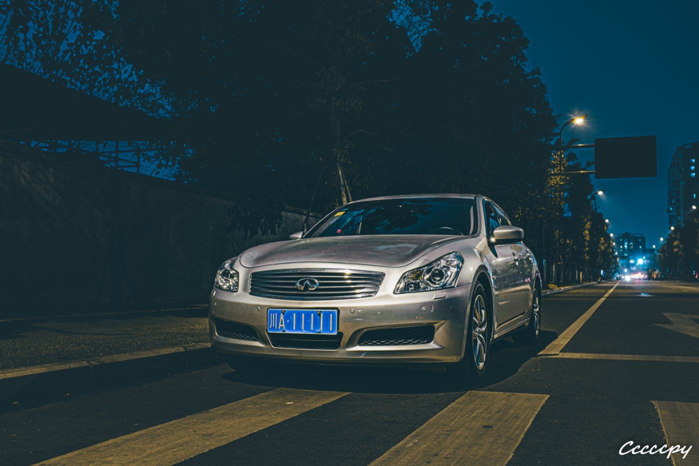 英菲尼迪g37coupe试驾,英菲尼迪g37低速行驶感受