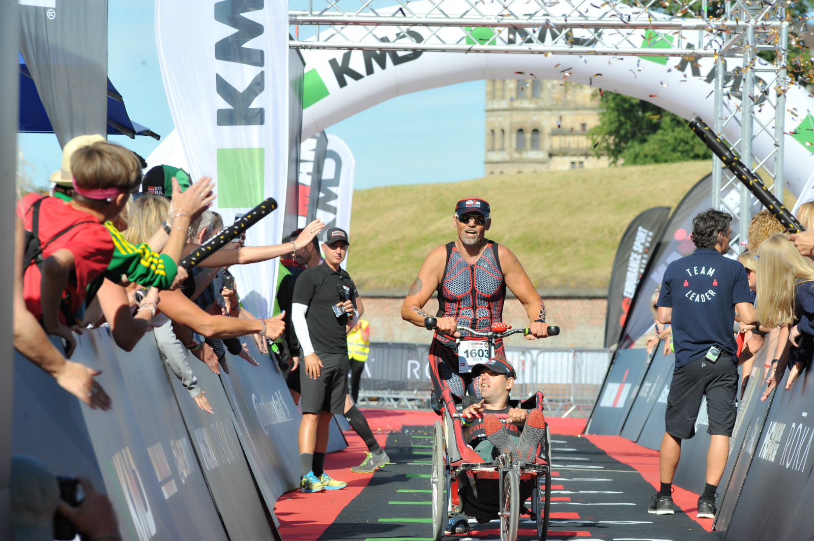 克伦堡城堡前的2019KMDIRONMAN70.3Elsinore半铁人欧洲锦标赛