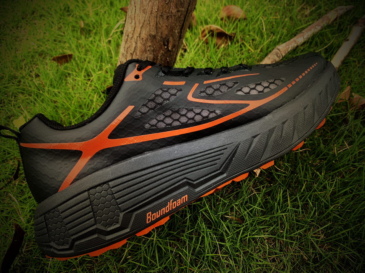 奔跑的Faith-咕咚R2信仰跑步鞋