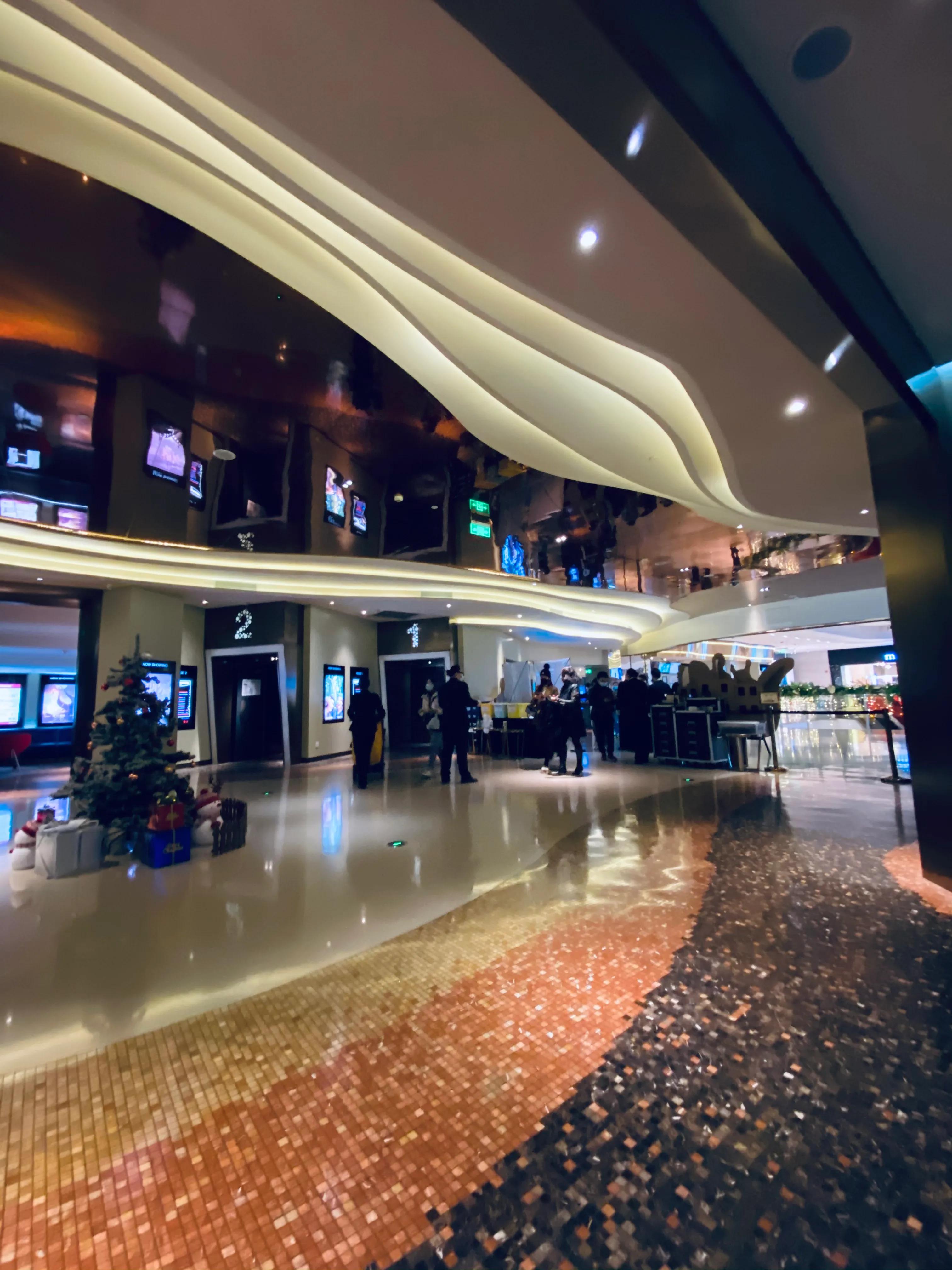 涓婃捣闈欏畨鍢夐噷涓績鏀荤暐,涓婃捣闈欏畨鍢夐噷涓績鍟嗗満