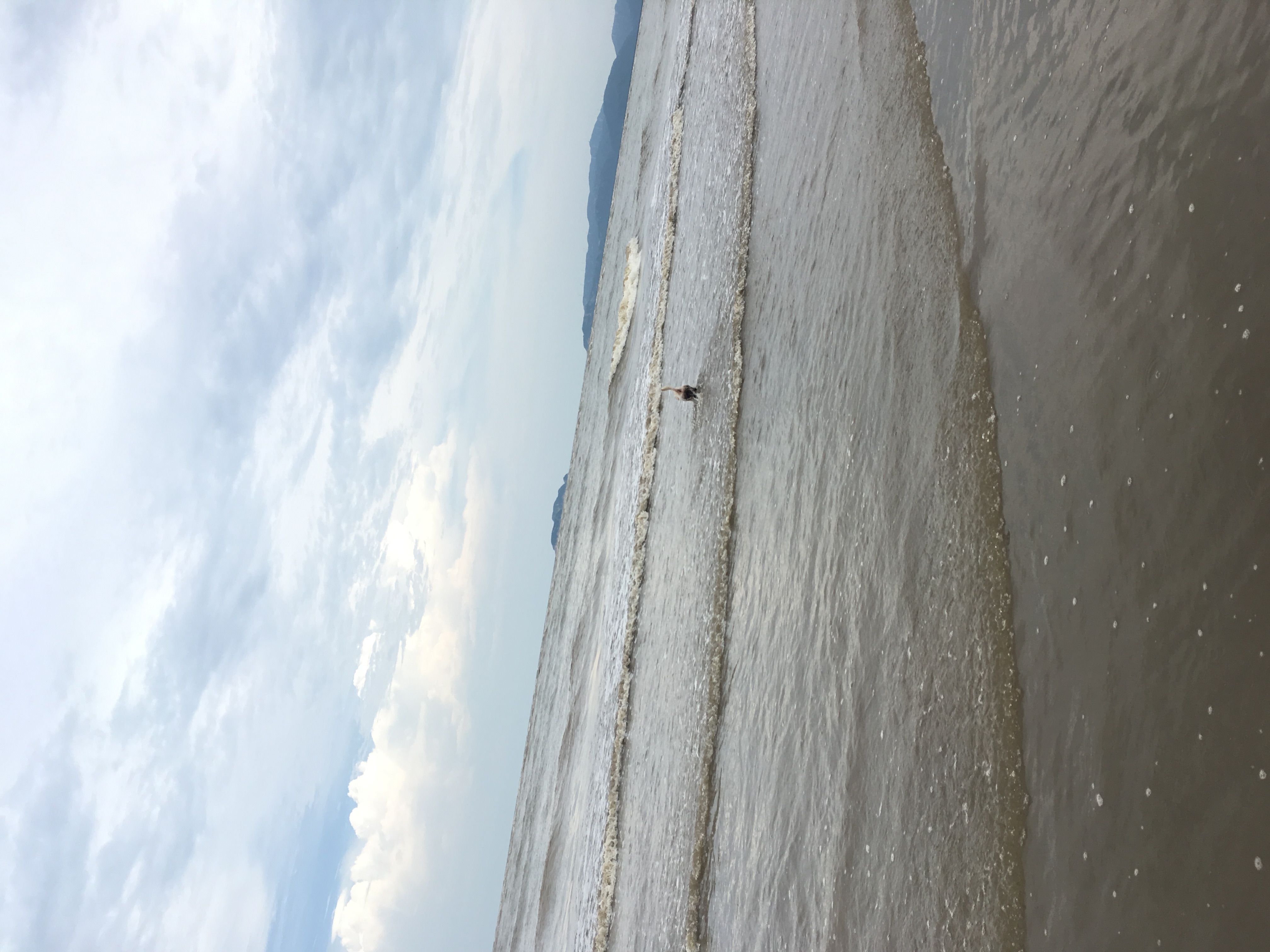 深圳沙滩还是珠海沙滩好一点,珠海阳光沙滩免费吗