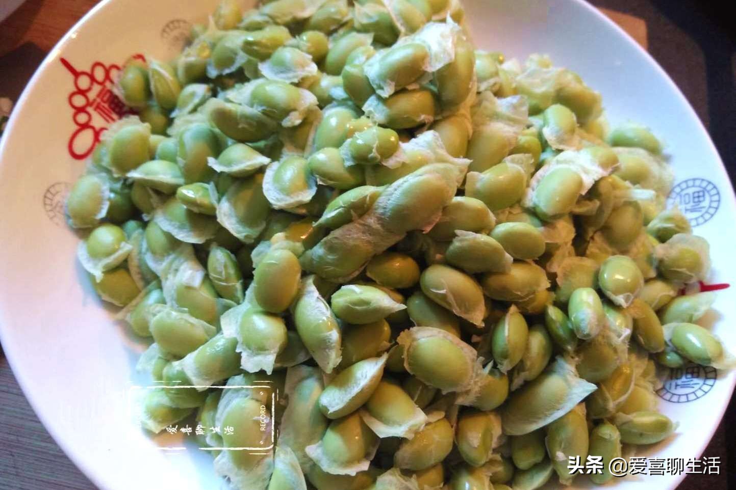 冻过的毛豆很软怎么炒好吃,这个季节毛豆怎么做好吃