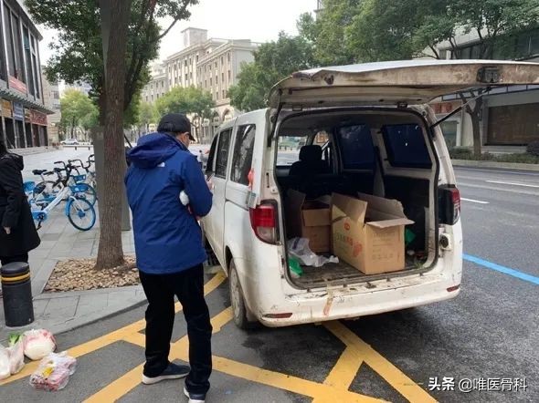 鑲虹値涓嬬殑姝︽眽琛楀ご,鑲虹値涓嬬殑姝︽眽鍖椾含