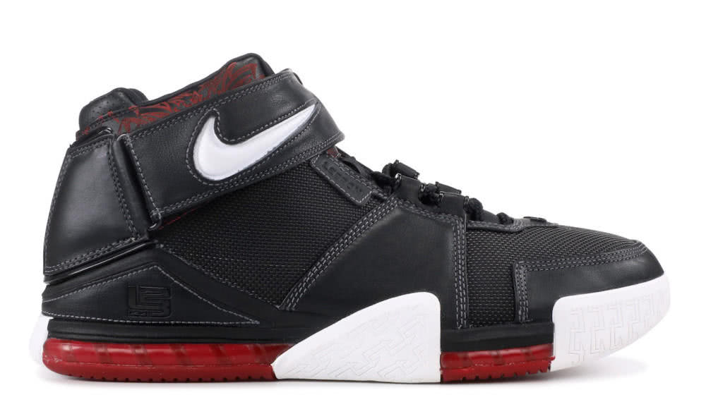 詹姆斯19代翻新,詹姆斯20代配色曝光