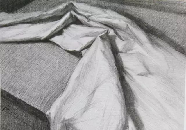 素描衬布的画法和步骤,你掌握了平面图的绘画方法了吗