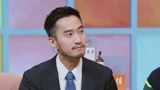 阿娇赖弘国承认已分居！婚变原因或与这3点有关，金星曾爆神预言