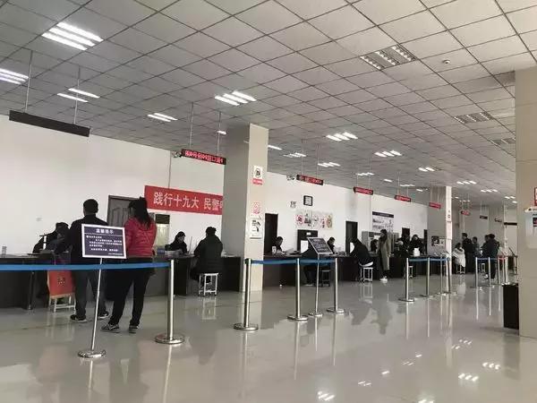 家里两辆车牌照可以互换吗,郑州更换车牌号当天限号吗